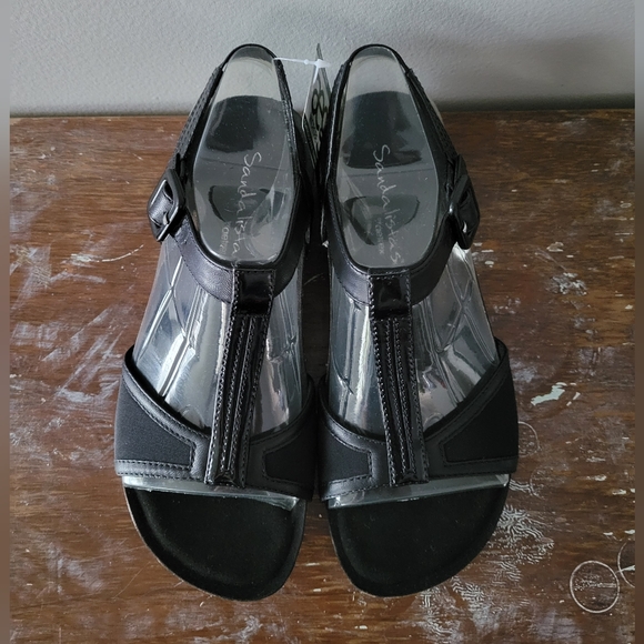 BRAND NEW AETREX sandals in box - Picture 6 of 13